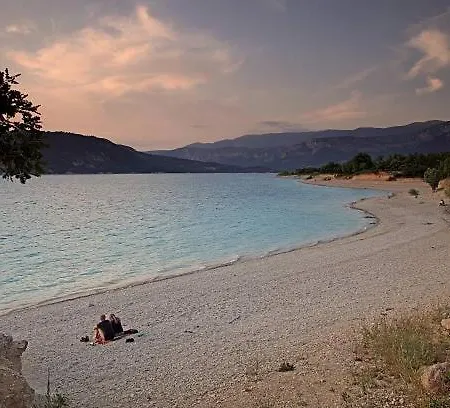 Kamp alanı 3etoiles De Ste Croix Gorges Du Verdon Moustiers Ste Marie Actvites Nautiques Randonnees Sainte-Croix-de-Verdon